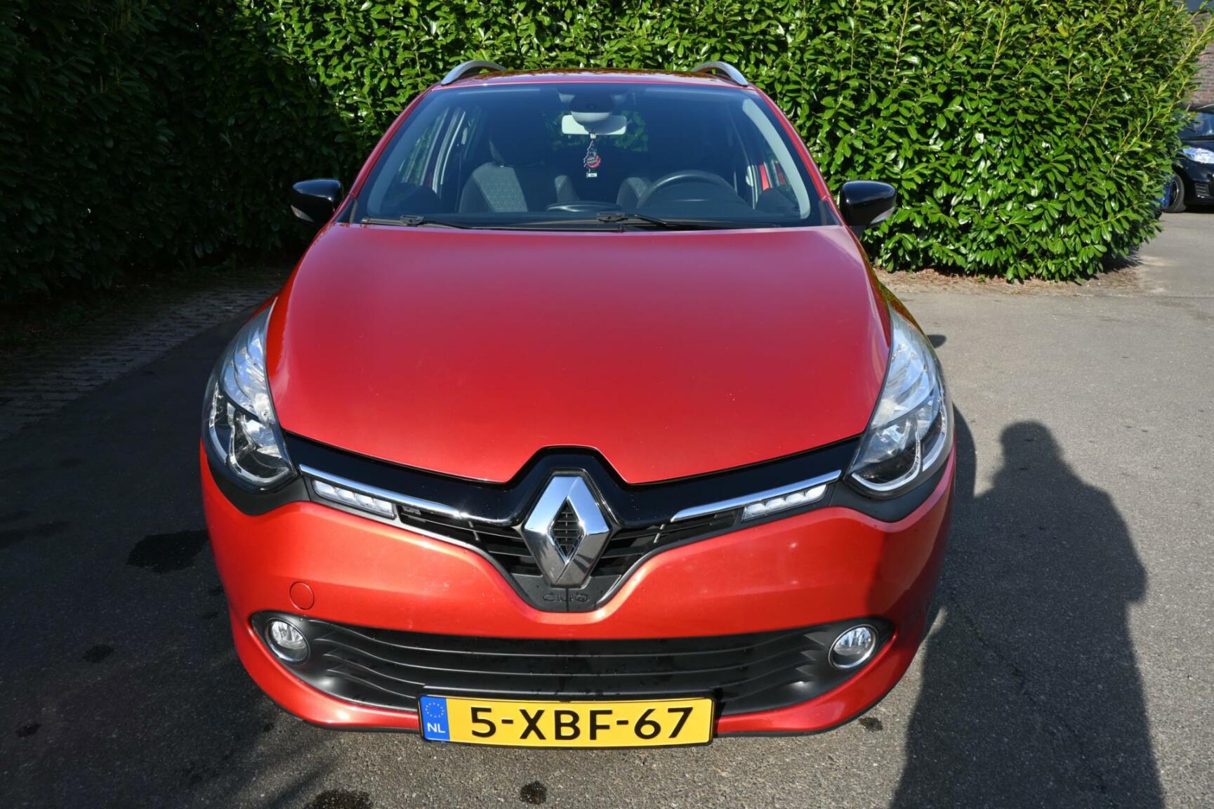 Renault-Clio-1