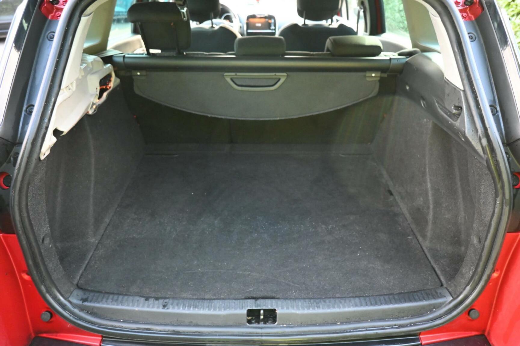 Renault-Clio-13